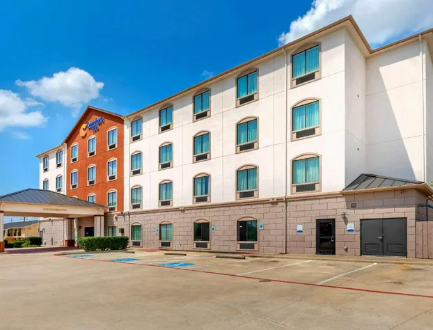 Comfort Inn Near UNT hotel detail image 2