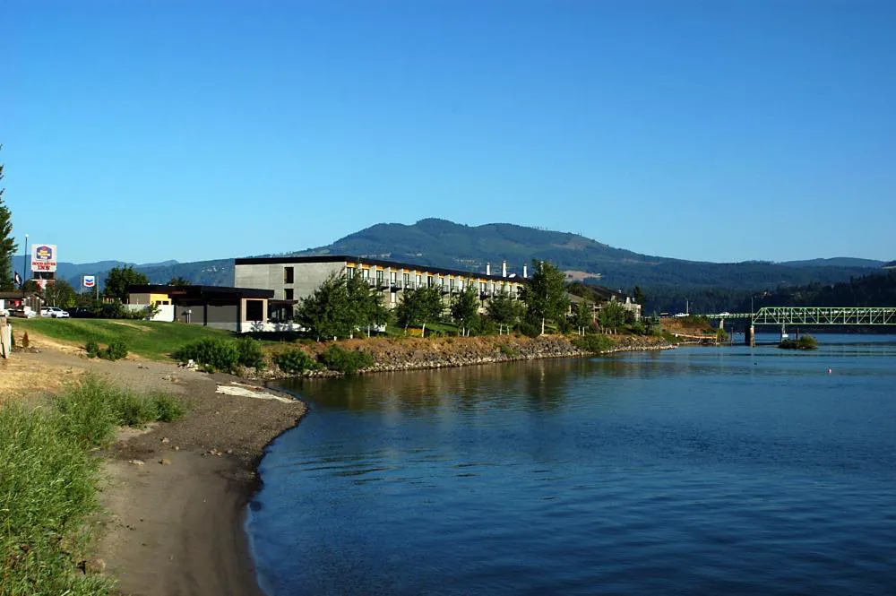 Best Western Plus Hood River Inn hotel hero