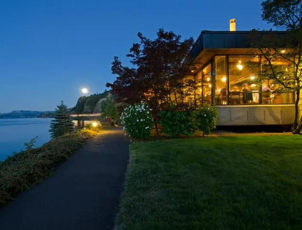 Best Western Plus Hood River Inn hotel detail image 3