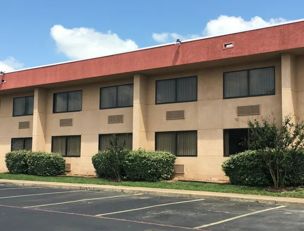 Days Inn by Wyndham Sherman hotel detail image 2