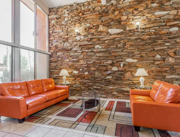 Howard Johnson by Wyndham Phoenix Airport/Downtown Area hotel detail image 2