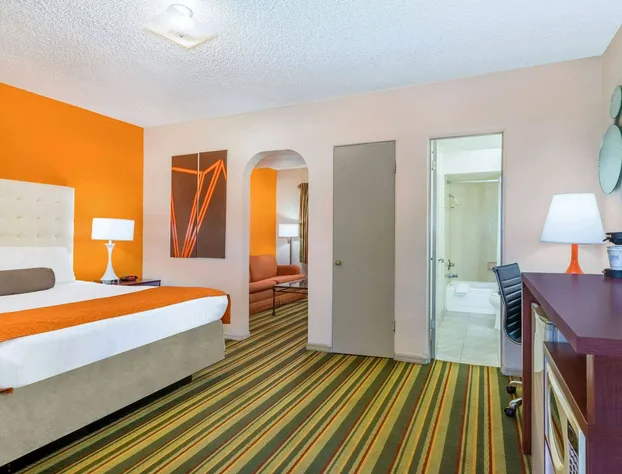 Howard Johnson by Wyndham Phoenix Airport/Downtown Area hotel detail image 3