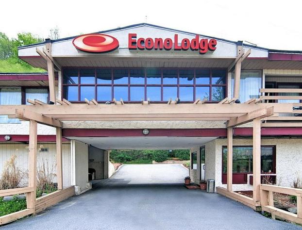 Econo Lodge Summit - Scranton hotel detail image 2