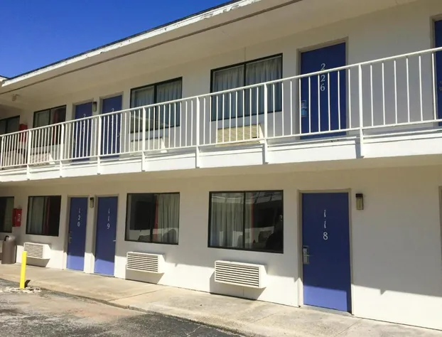 Motel 6 Pensacola, FL - Airport West hotel detail image 3