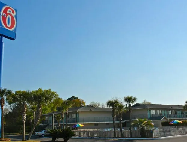 Motel 6 Pensacola, FL - Airport West hotel detail image 2