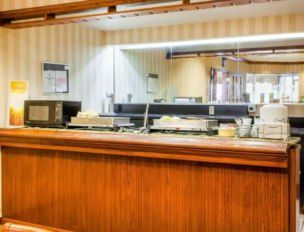 Quality Inn & Suites Kansas City - Independence I-70 East hotel detail image 4