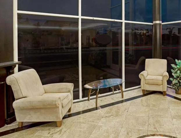 Super 8 by Wyndham Cypress Buena Park Area hotel detail image 3