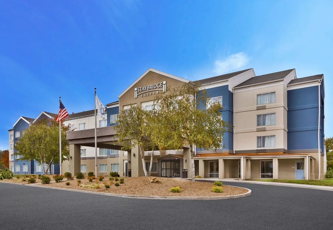 Staybridge Suites Pittsburgh Airport by IHG hotel hero