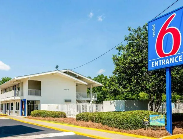 Motel 6 Columbus, GA hotel detail image 3