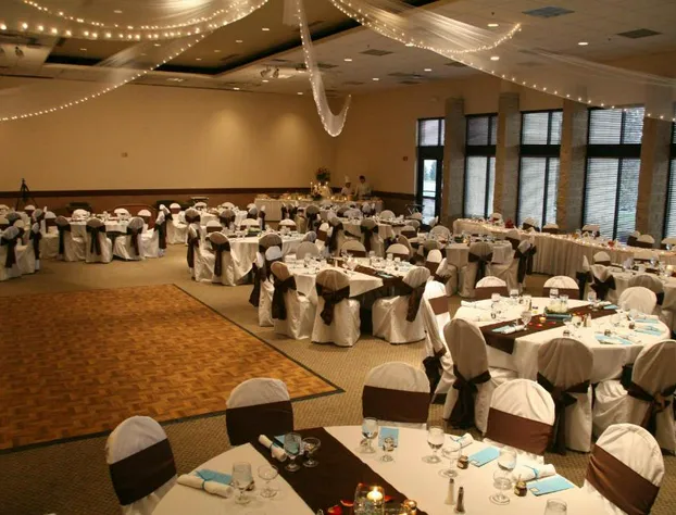 Gateway Hotel and Conference Center at Iowa State University hotel detail image 1