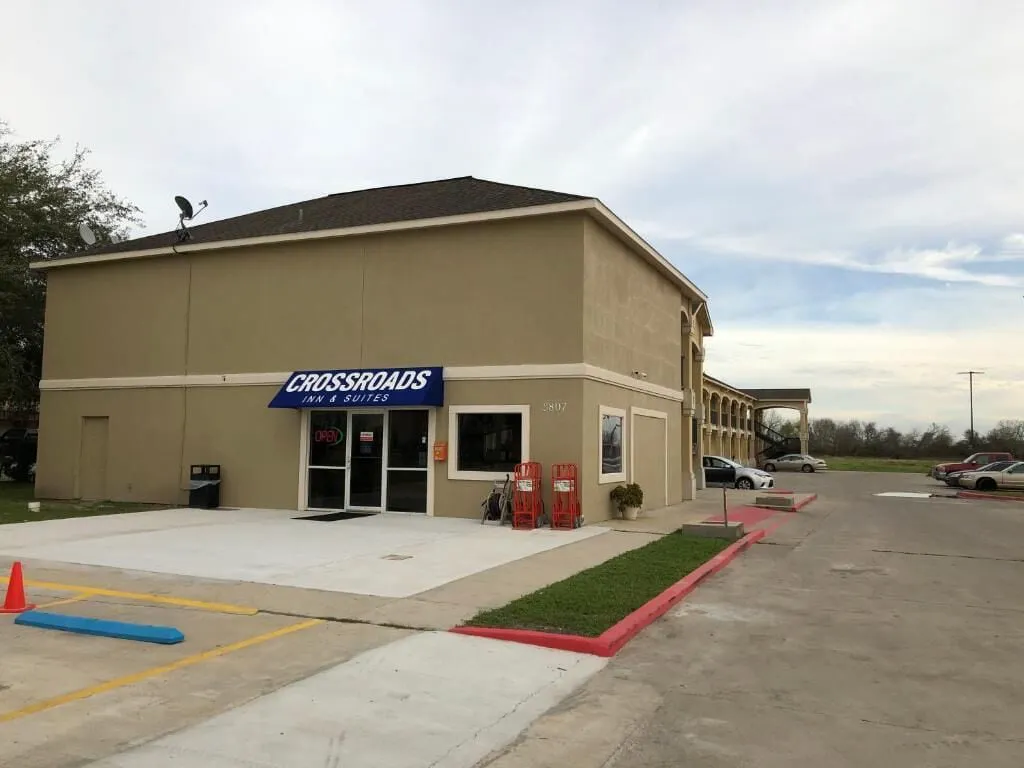 Crossroads Inn & Suites hotel hero