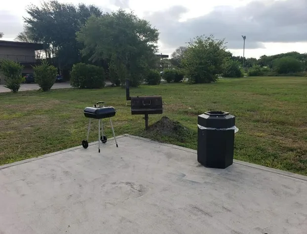 Crossroads Inn & Suites hotel detail image 3