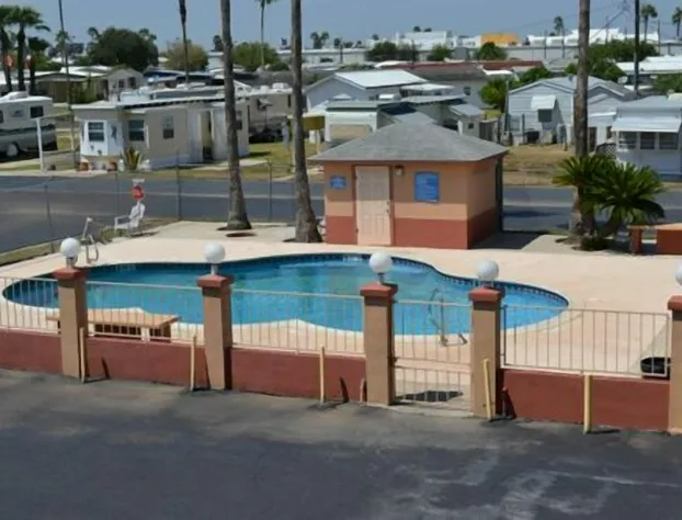 Deluxe Inn and Suites Weslaco hotel detail image 3