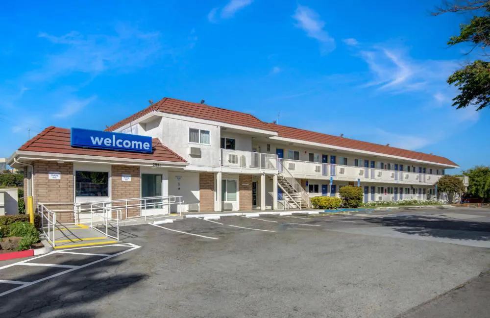 Motel 6 San Jose, CA - Airport hotel hero