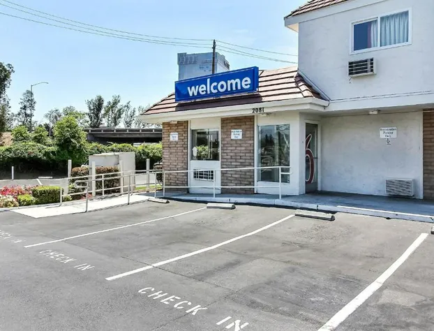 Motel 6 San Jose, CA - Airport hotel detail image 1