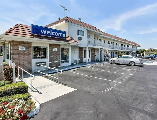 Motel 6 San Jose, CA - Airport hotel detail image 2