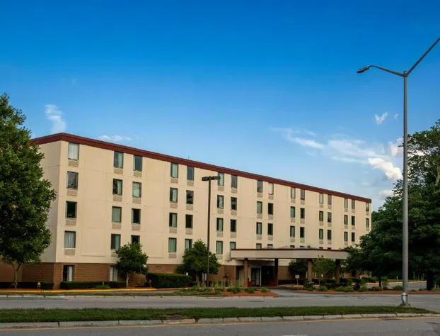 Red Roof Inn PLUS+ Boston - Mansfield/ Foxboro hotel detail image 1