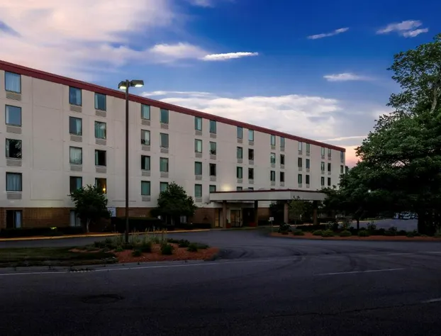 Red Roof Inn PLUS+ Boston - Mansfield/ Foxboro hotel detail image 1