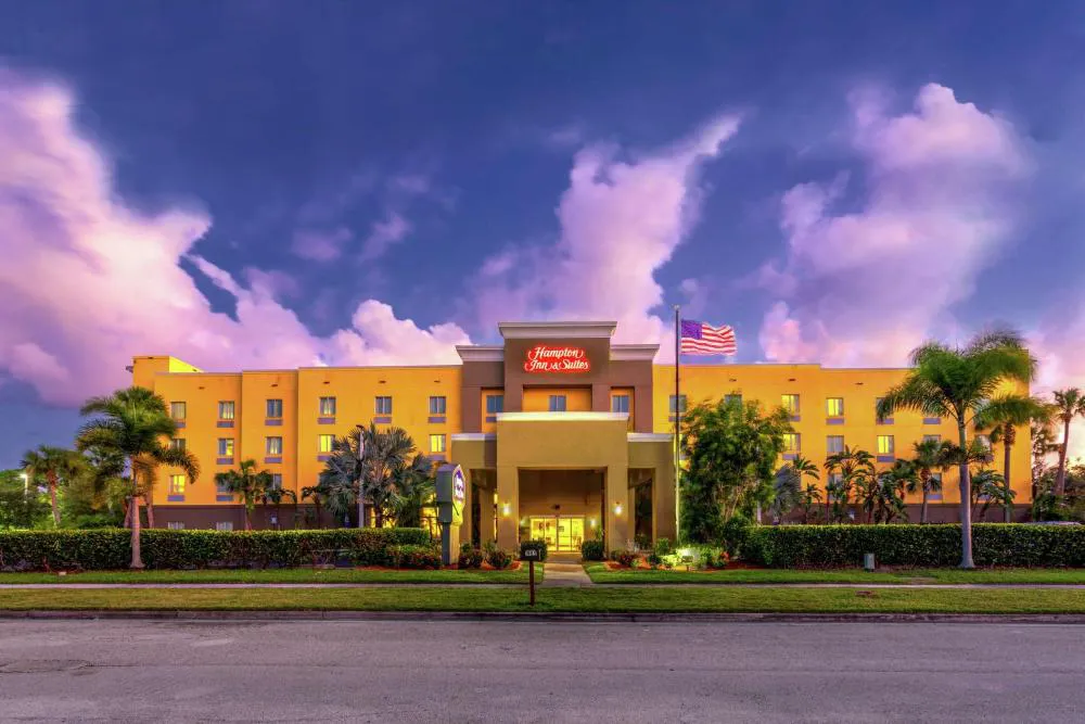 Hampton Inn & Suites Ft. Pierce hotel hero