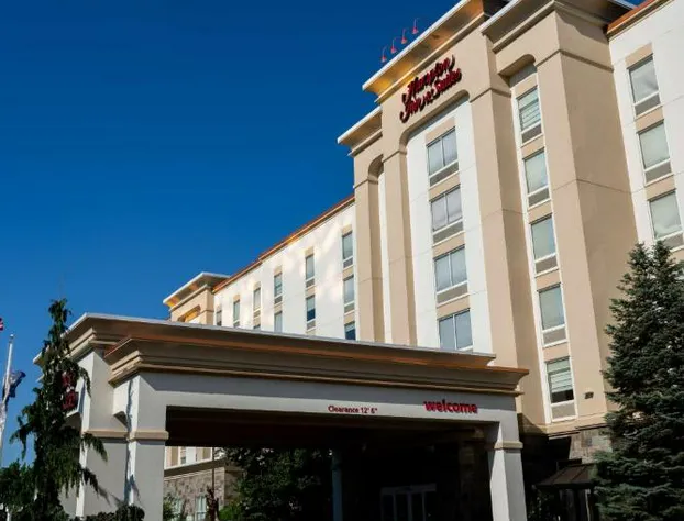 Hampton Inn & Suites Staten Island hotel detail image 1