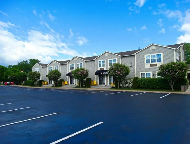 Amsterdam Inn & Suites Sussex hotel detail image 1