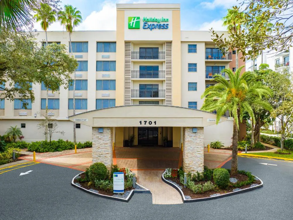 Holiday Inn Express Hotel & Suites Ft. Lauderdale-Plantation by IHG hotel hero