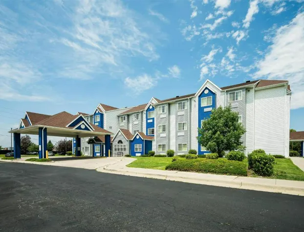 Microtel Inn & Suites by Wyndham Cheyenne hotel detail image 2