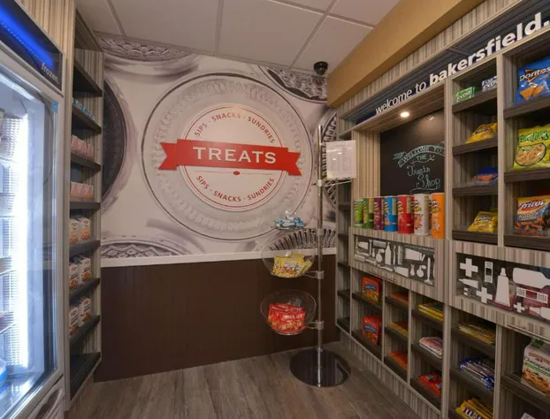 Hampton Inn & Suites Bakersfield North-Airport hotel detail image 2