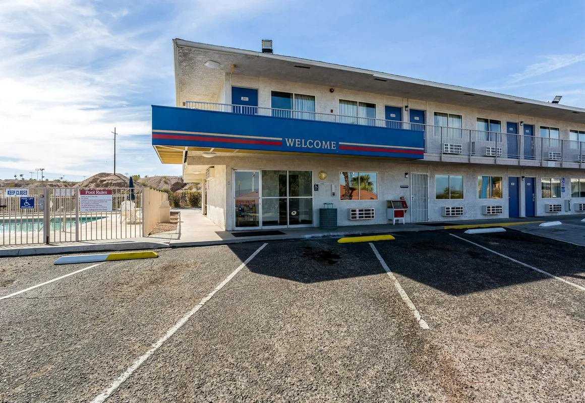 Motel 6 Needles, CA hotel hero