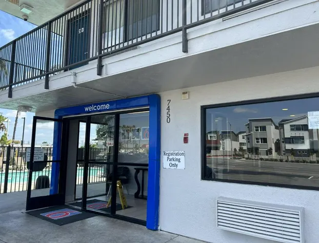 Motel 6 Stanton, CA - Anaheim West hotel detail image 3