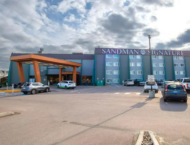 Sandman Signature Lethbridge Lodge hotel detail image 1