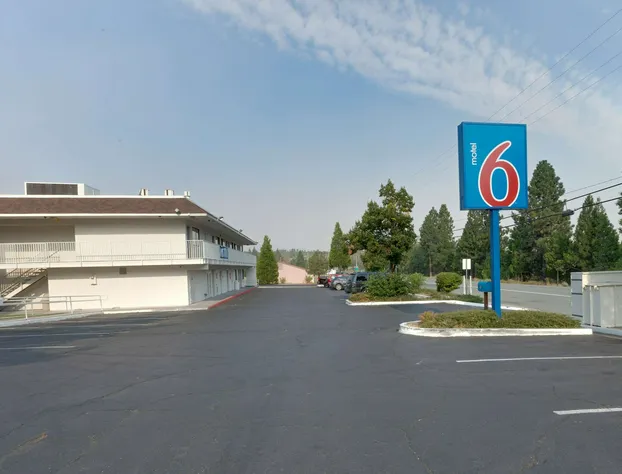 Motel 6 Weed - Mount Shasta hotel detail image 1