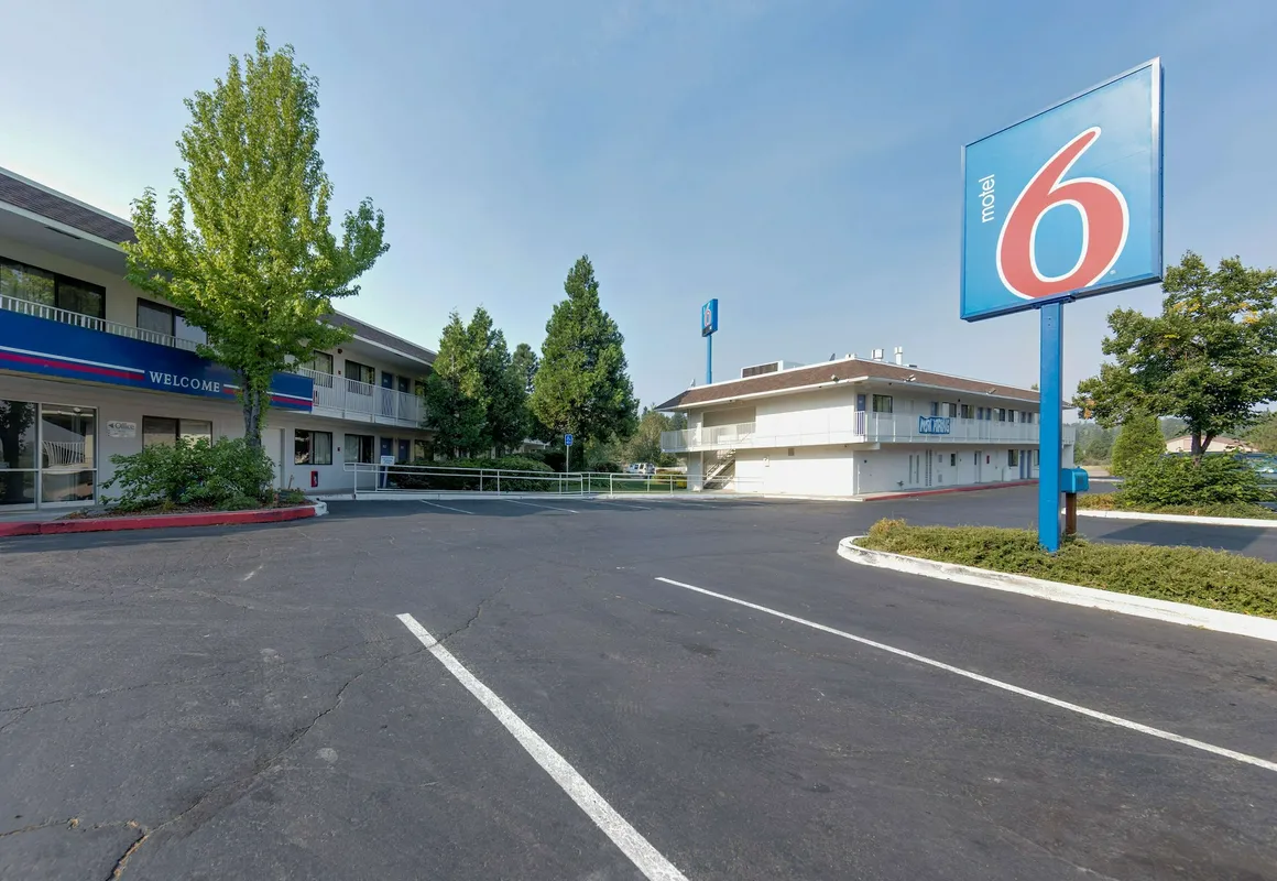 Motel 6 Weed - Mount Shasta hotel hero