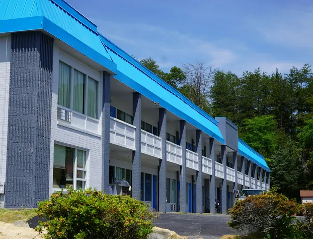 Astoria West hotel detail image 2