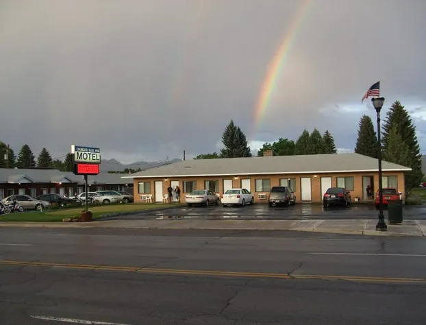 Blue Pine Motel hotel detail image 1