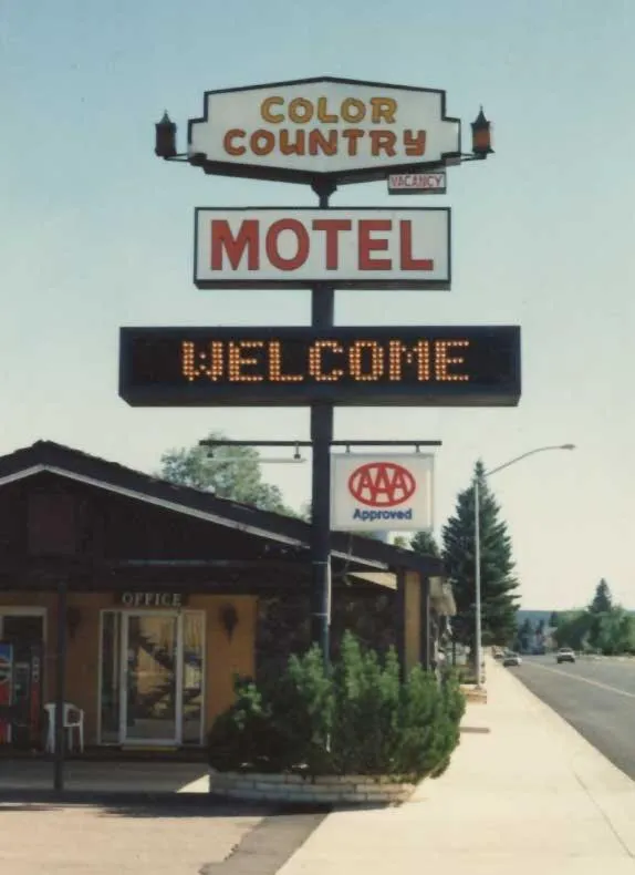 Color Country Motel hotel hero