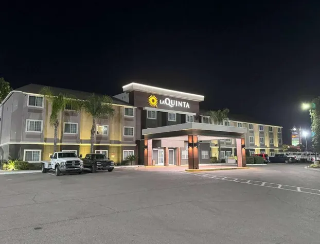 La Quinta Inn & Suites by Wyndham Tulare hotel detail image 3