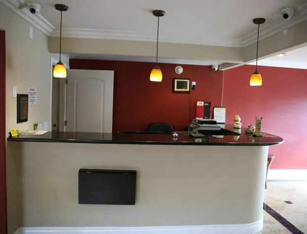 Chateau Inn and Suites hotel detail image 4