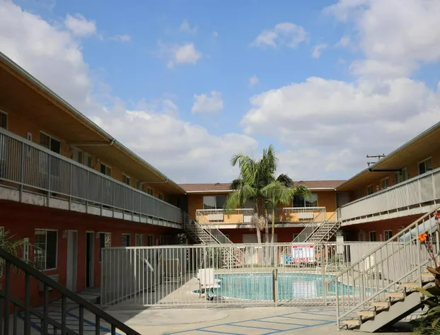 Chateau Inn and Suites hotel detail image 1