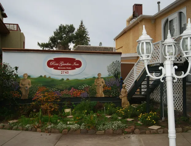 Rose Garden Inn hotel detail image 2