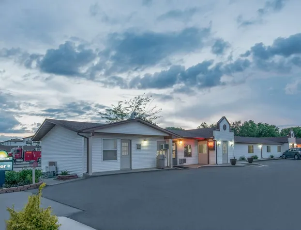 Days Inn by Wyndham Jamestown hotel detail image 1