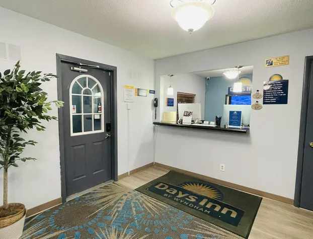 Days Inn by Wyndham Jamestown hotel detail image 2