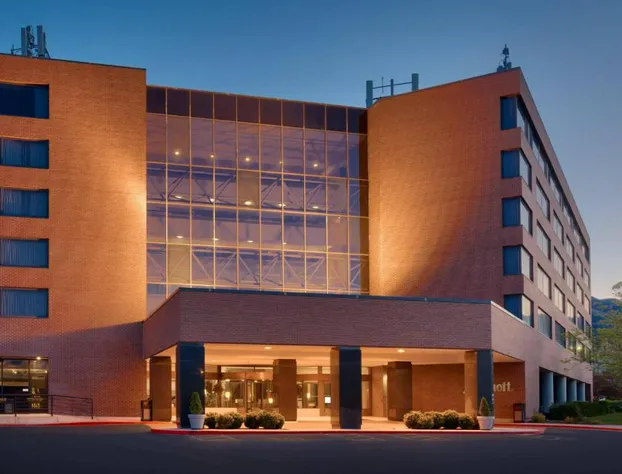 Marriott University Park hotel detail image 1