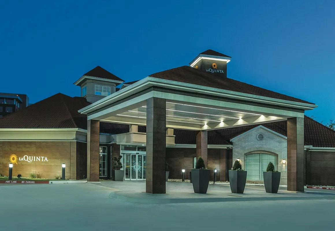 La Quinta Inn & Suites by Wyndham Dallas Plano West hotel hero