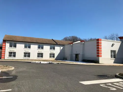 Travelodge by Wyndham Bellmawr hotel detail image 1