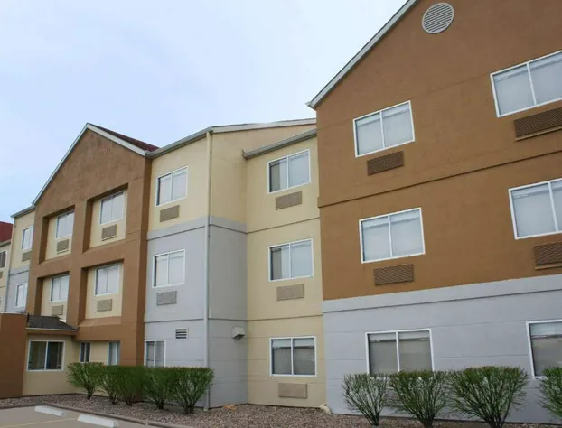 La Quinta Inn & Suites by Wyndham Emporia hotel detail image 3