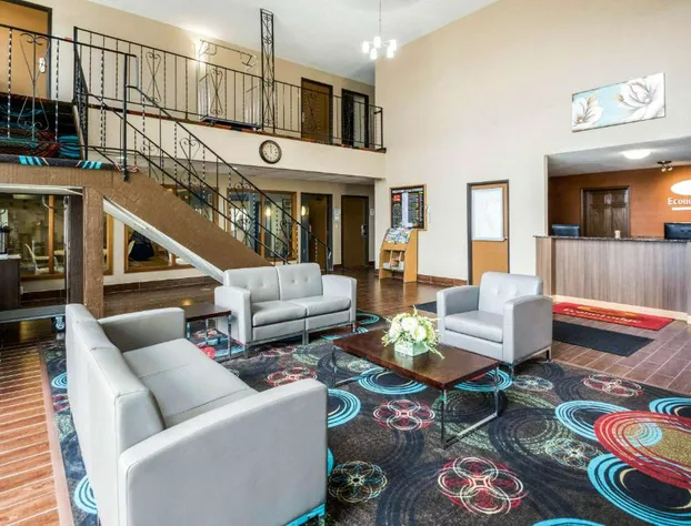 Econo Lodge La Crosse North hotel detail image 3