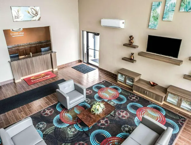 Econo Lodge La Crosse North hotel detail image 4