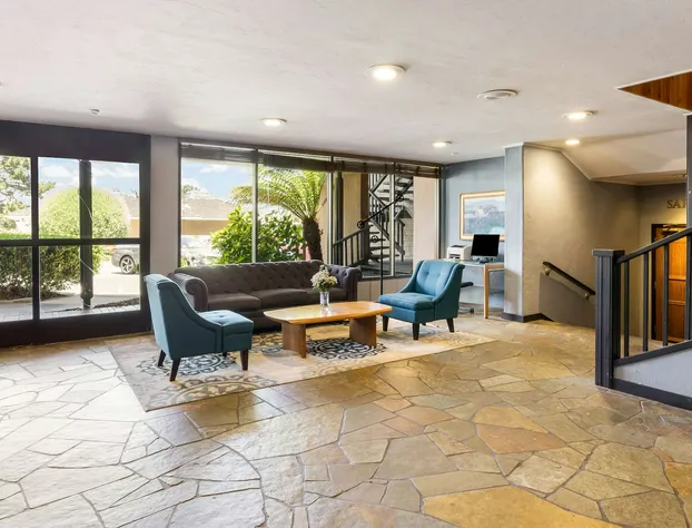 Red Lion Hotel Monterey hotel detail image 3