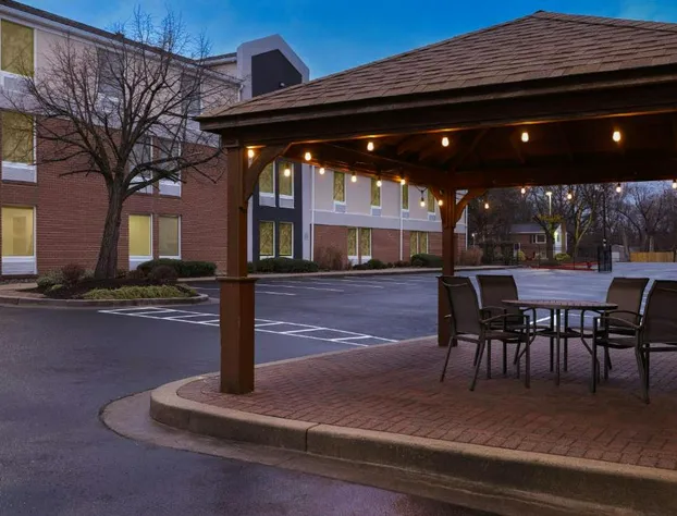 Fairfield by Marriott Inn & Suites Clinton hotel detail image 1